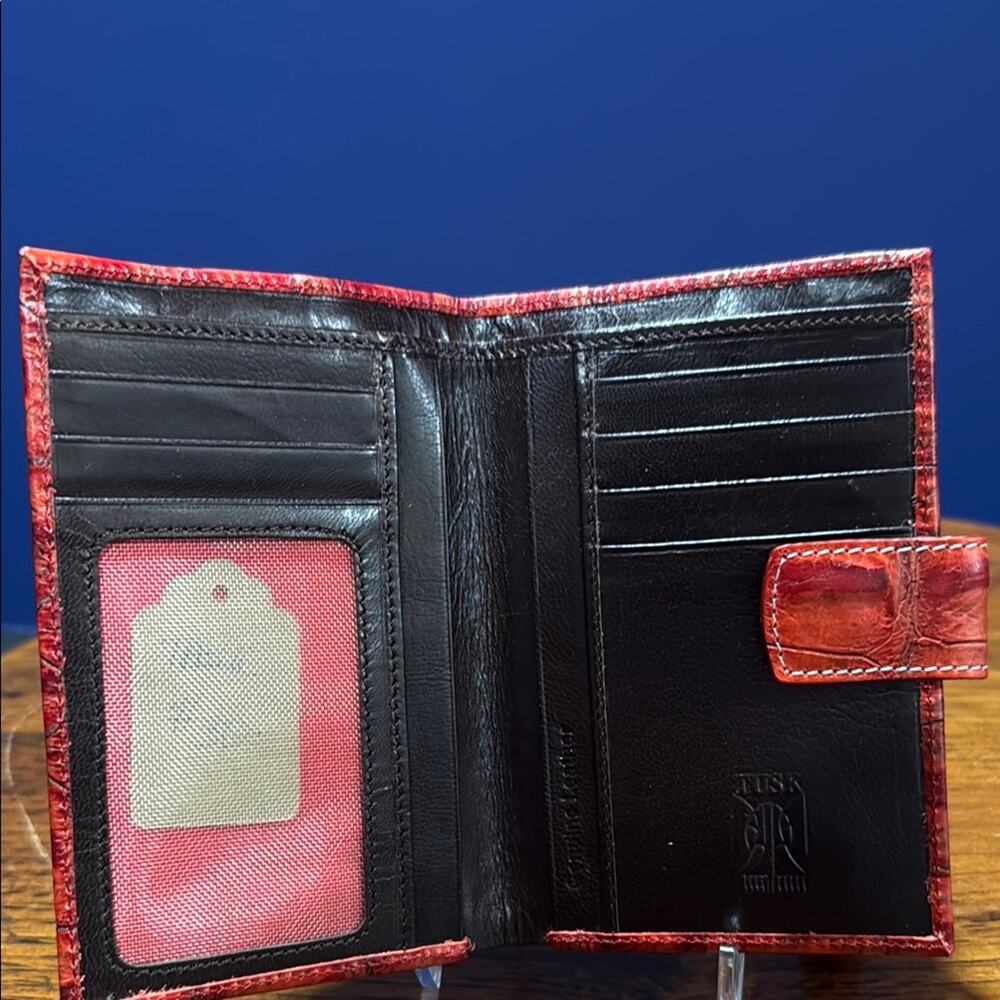 Tusk  the Madison Collection
SLIM WALLET Crocodile Embossed - Picture 2 of 5